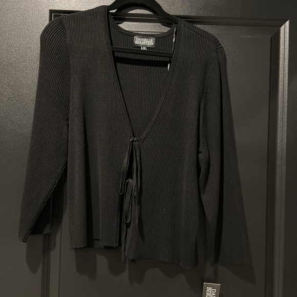 BOGO🥳 Danielle Bernstein double tie cardigan - Picture 2 of 4